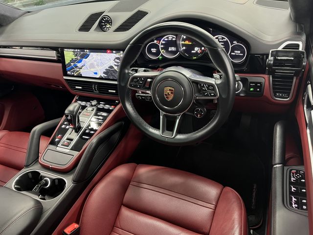 Porsche CAYENNE 2020-03 4741-1