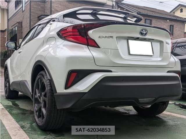 Toyota C-HR 2021-11 331790-3
