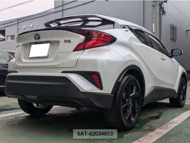 Toyota C-HR 2021-11 331790-2