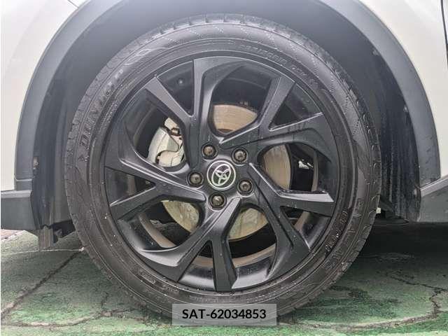 Toyota C-HR 2021-11 331790-6