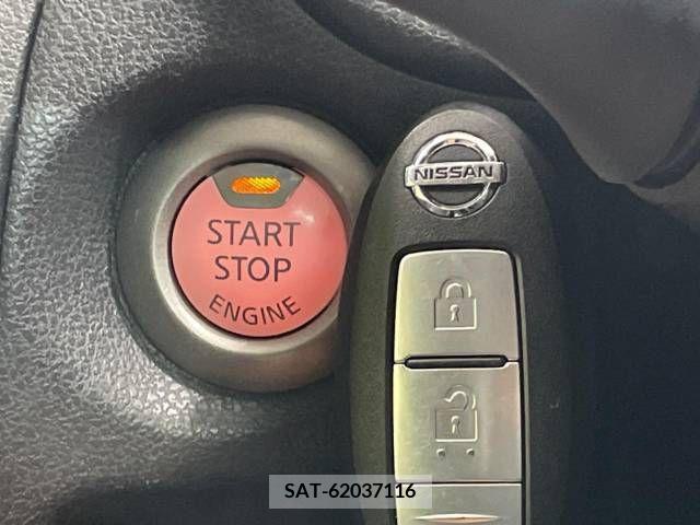 Nissan NOTE 2013-10 302329-4