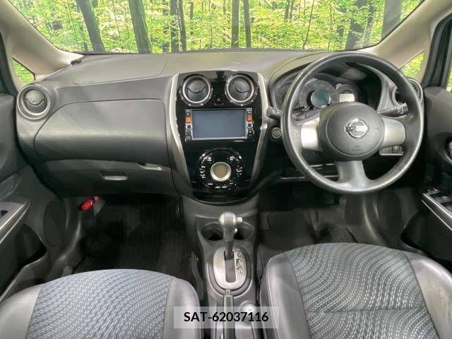 Nissan NOTE 2013-10 302329-1