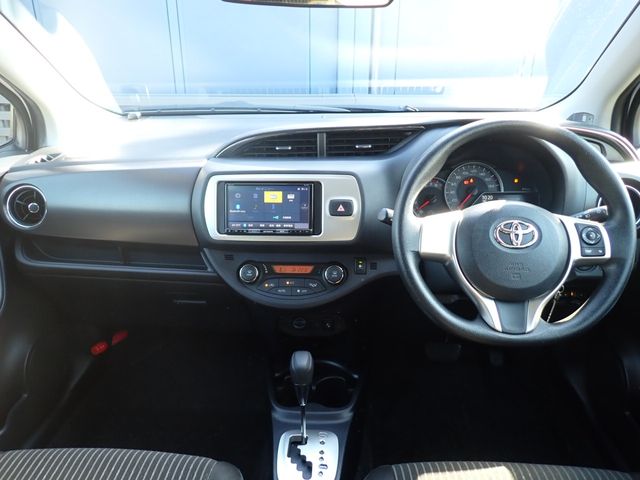 Toyota VITZ 2016-10 22189-1