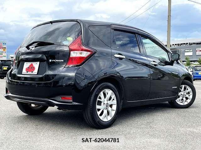 Nissan NOTE 2019-03 329109-2