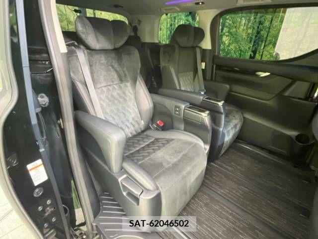 Toyota ALPHARD 2016-10 258965-9