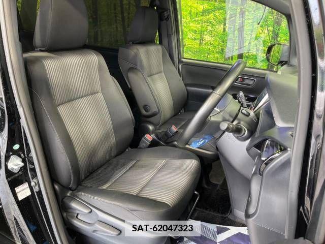Toyota VOXY 2017-11 344895-8