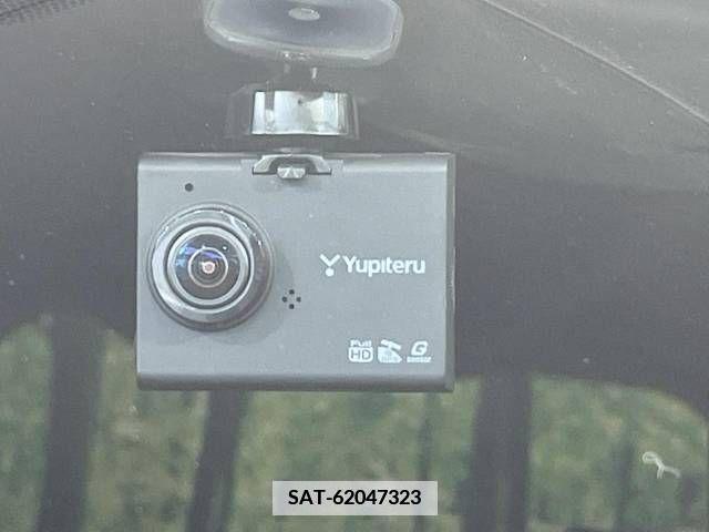 Toyota VOXY 2017-11 344895-7