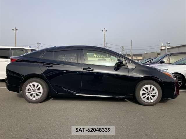 Toyota PRIUS 2017-09 283051-12