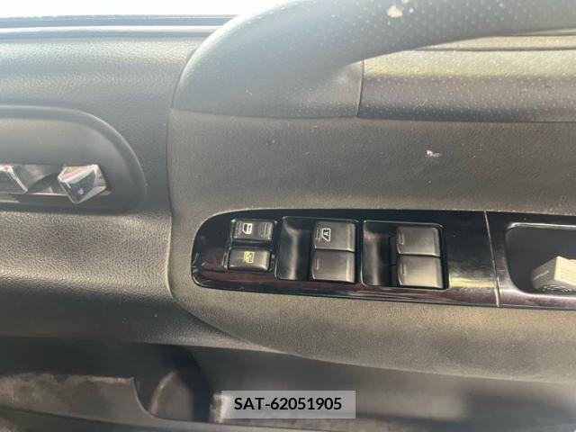 Nissan SERENA 2010-07 393921-18