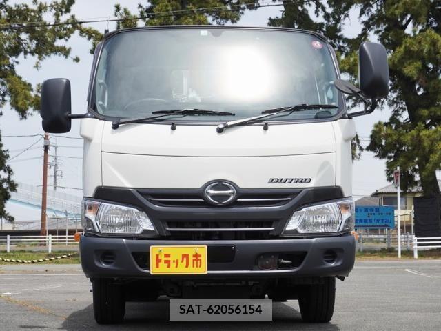 Hino DUTRO 2018-01 296688-7