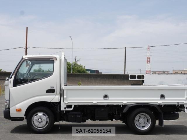 Hino DUTRO 2018-01 296688-9