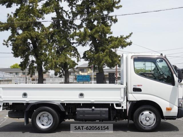 Hino DUTRO 2018-01 296688-10
