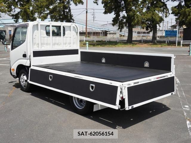 Hino DUTRO 2018-01 296688-12
