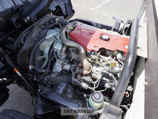 Hino DUTRO 2018-01 296688-14