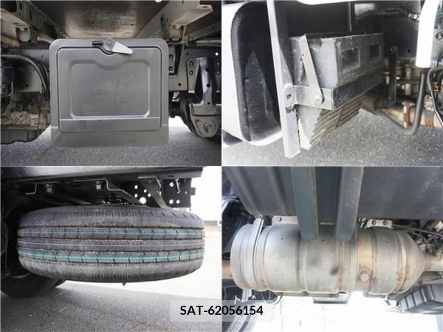 Hino DUTRO 2018-01 296688-18