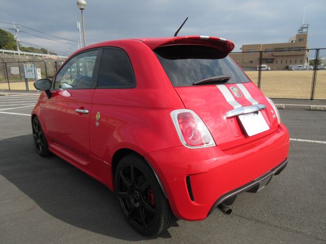 Abarth 695 2011-03 340-17