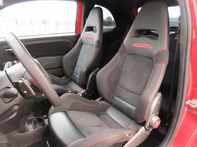 Abarth 695 2011-03 340-21