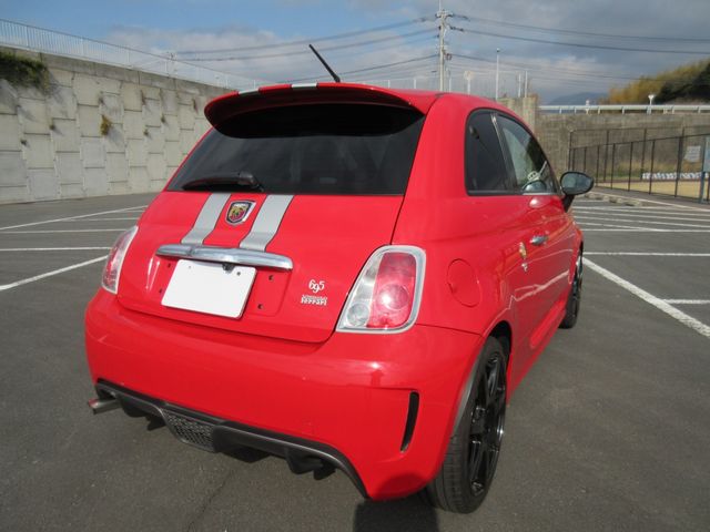 Abarth 695 2011-03 340-13