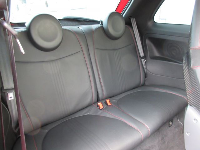 Abarth 695 2011-03 340-25