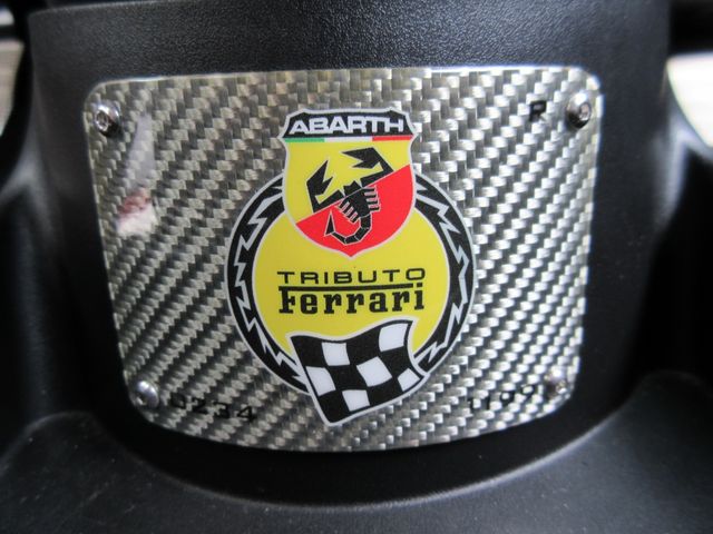 Abarth 695 2011-03 340-29