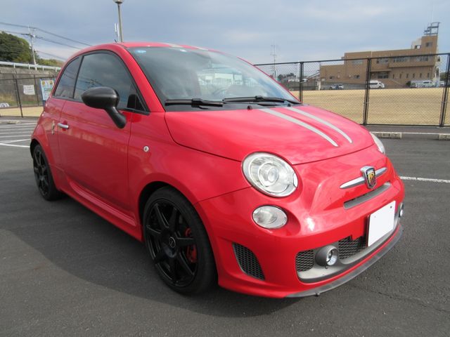 Abarth 695 2011-03 340-8