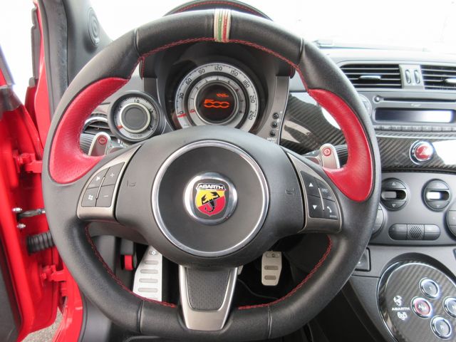 Abarth 695 2011-03 340-27
