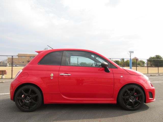 Abarth 695 2011-03 340-11