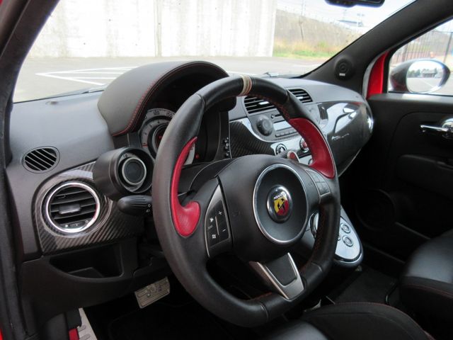 Abarth 695 2011-03 340-1
