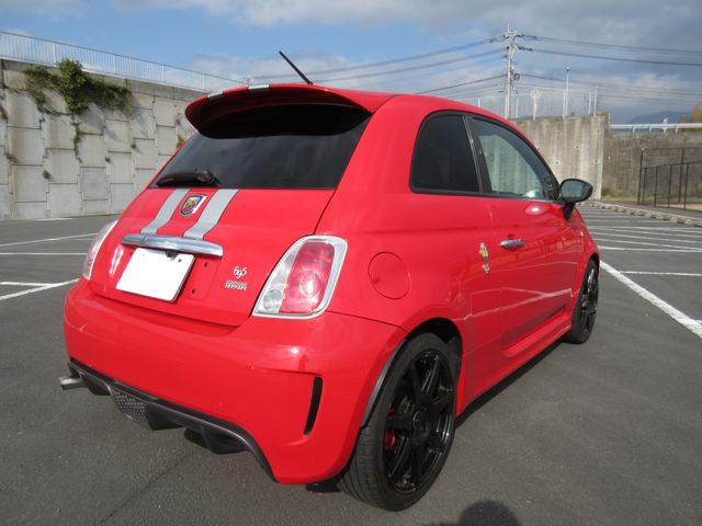 Abarth 695 2011-03 340-14
