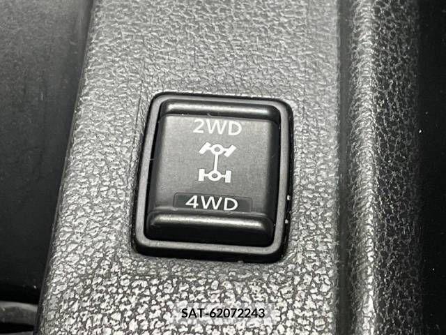 Nissan NOTE 2015-08 313873-4