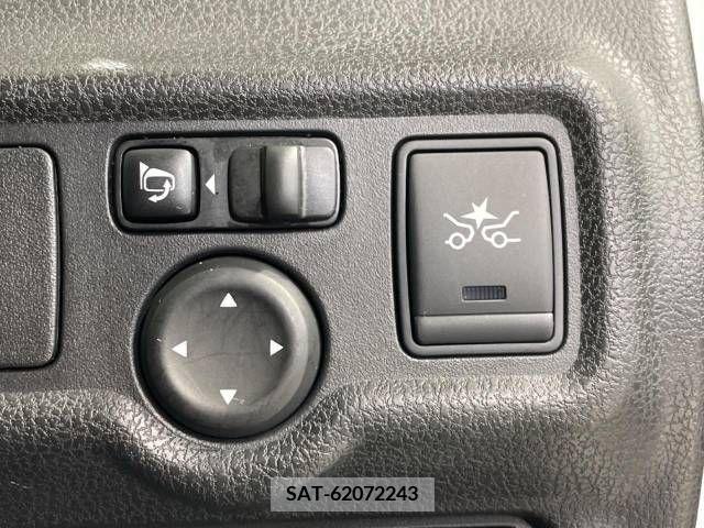 Nissan NOTE 2015-08 313873-2