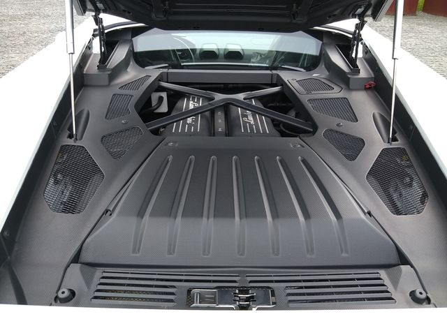Lamborghini Huracan 2017-01 20838-25