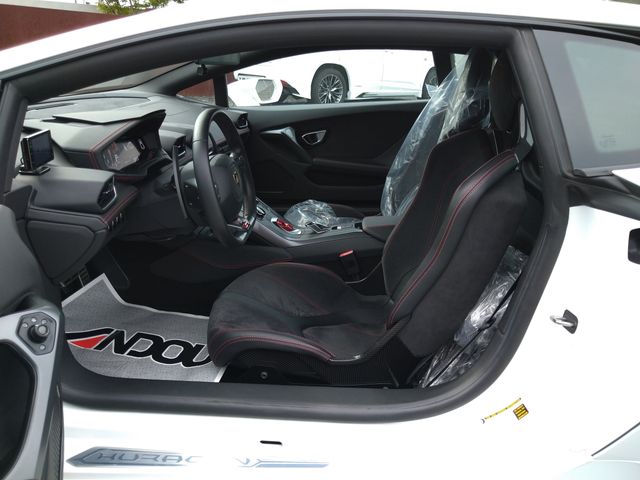 Lamborghini Huracan 2017-01 20838-10