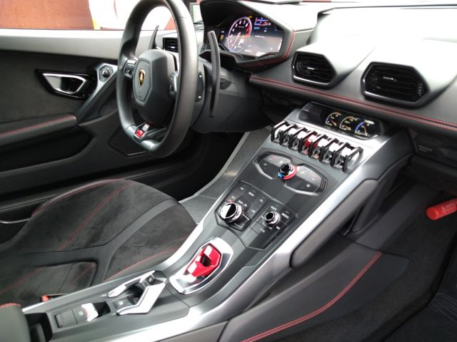 Lamborghini Huracan 2017-01 20838-22