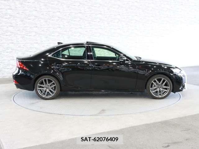 Lexus IS 2013-08 275407-11