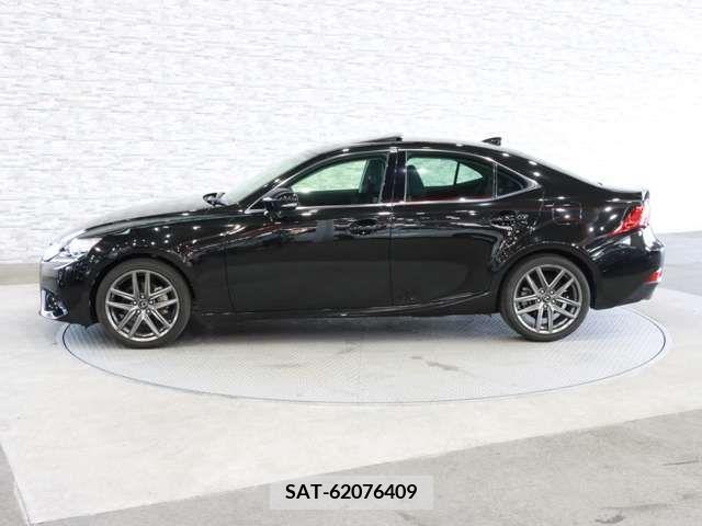 Lexus IS 2013-08 275407-10