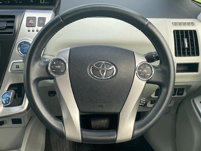Toyota PRIUS ALPHA 2013-04 22008-17