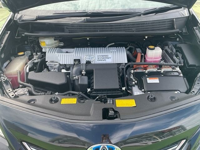 Toyota PRIUS ALPHA 2013-04 22008-27