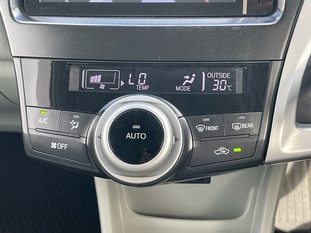 Toyota PRIUS ALPHA 2013-04 22008-15