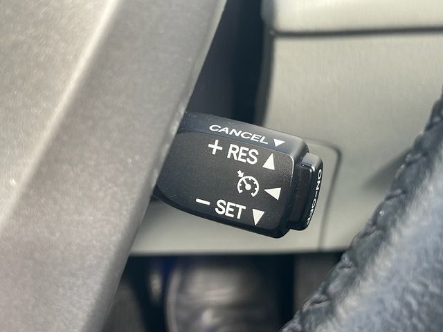 Toyota PRIUS ALPHA 2013-04 22008-26