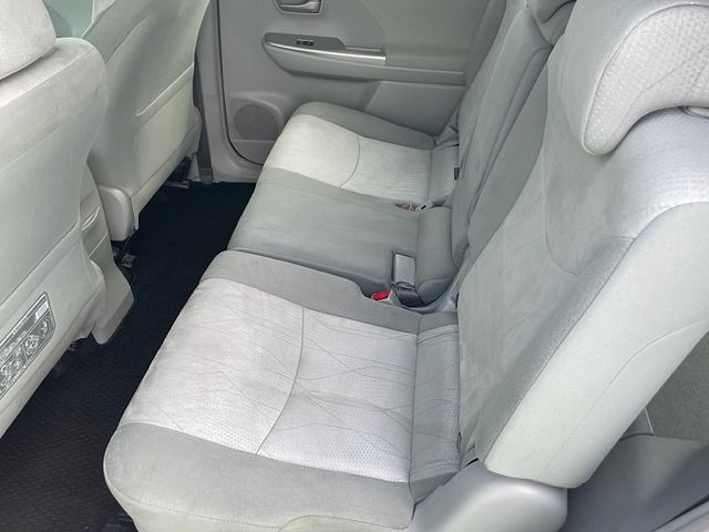 Toyota PRIUS ALPHA 2013-04 22008-12