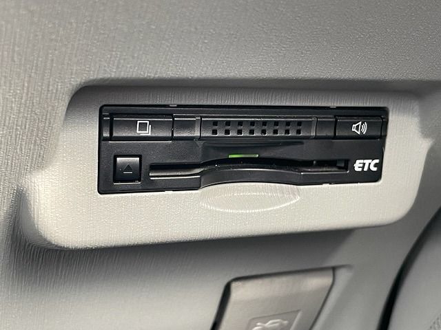 Toyota PRIUS ALPHA 2013-04 22008-5