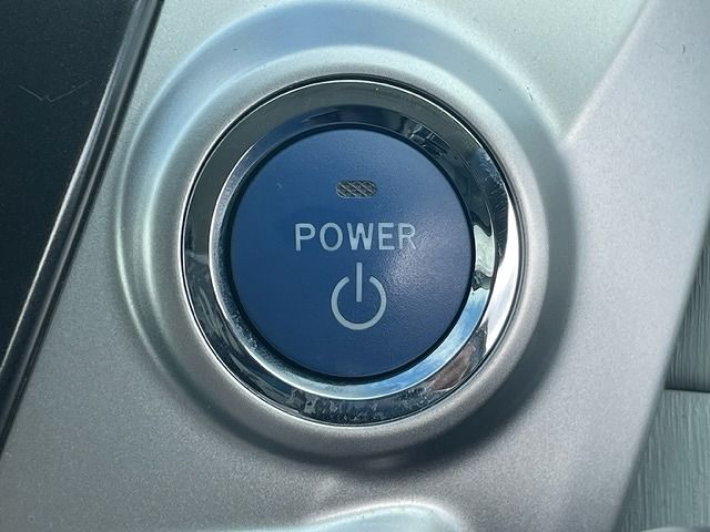 Toyota PRIUS ALPHA 2013-04 22008-24