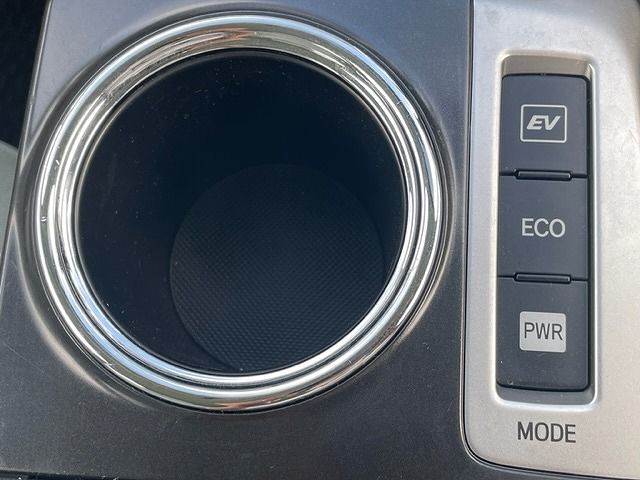 Toyota PRIUS ALPHA 2013-04 22008-22