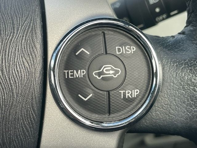Toyota PRIUS ALPHA 2013-04 22008-19