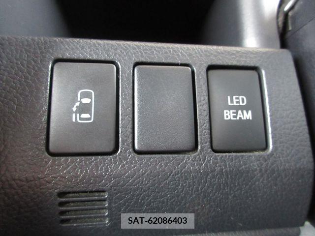 Toyota VOXY 2010-10 289100-11