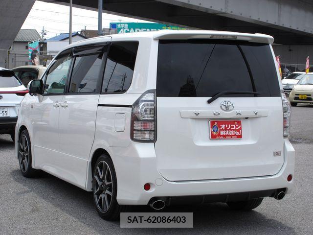 Toyota VOXY 2010-10 289100-14