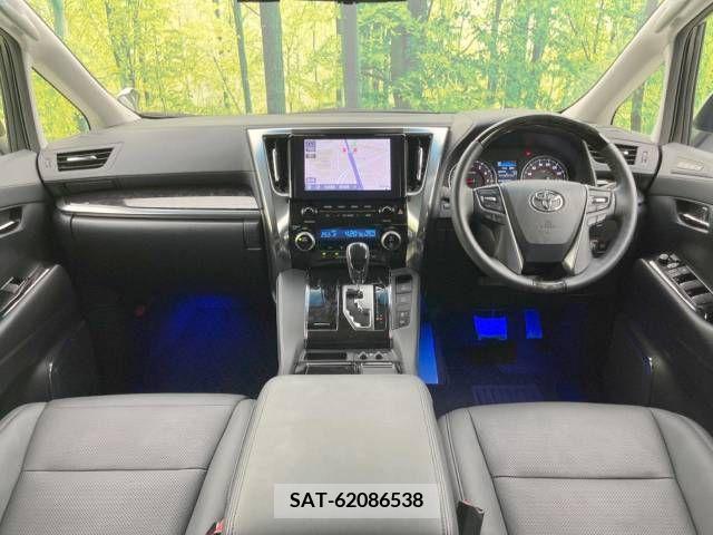 Toyota ALPHARD 2023-04 349778-1