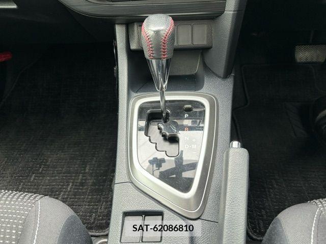 Toyota AURIS 2012-08 261574-19