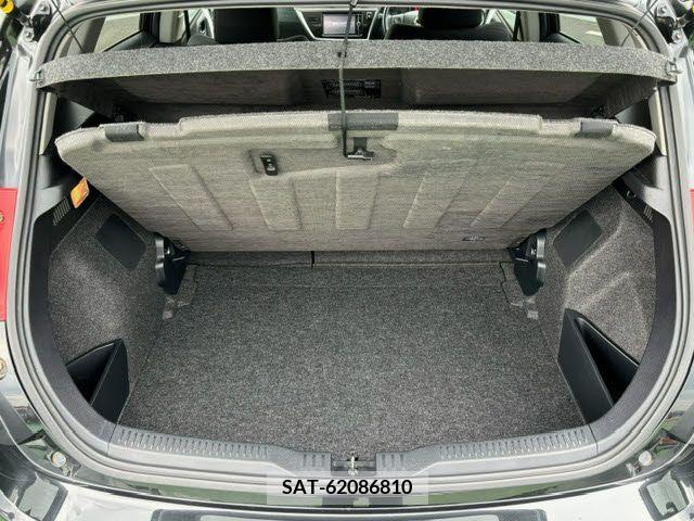Toyota AURIS 2012-08 261574-20